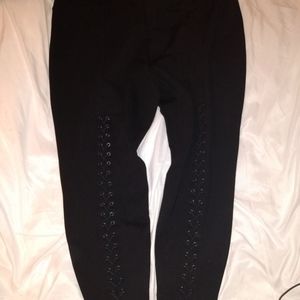 Torrid size 3 capris new with tag had tie up on back of leg as pictured
